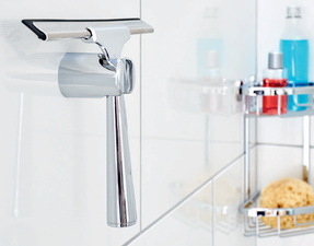 tesa Raclette pour douche SPAA, avec support de fixation